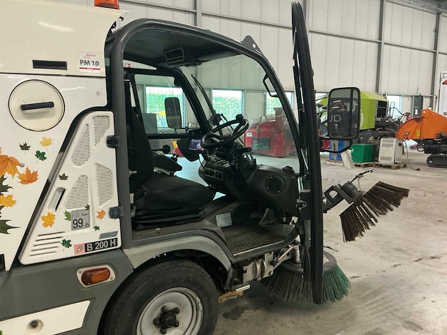 2017 ausa b2000h zelfrijdende veegmachine - afbeelding 11 van  24