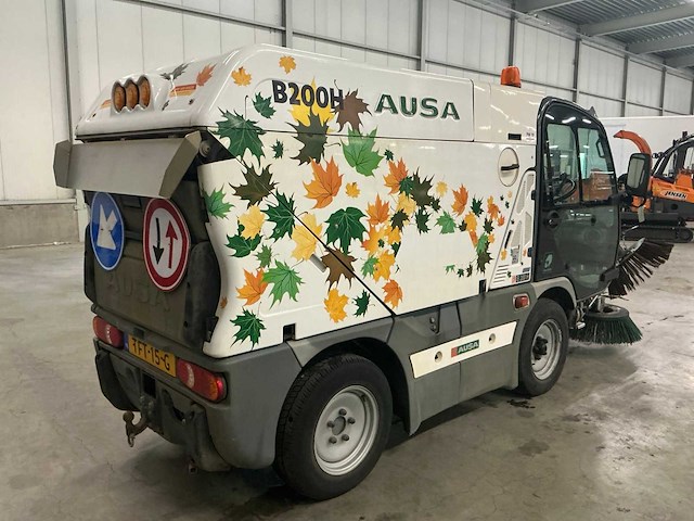 2017 ausa b2000h zelfrijdende veegmachine - afbeelding 20 van  24