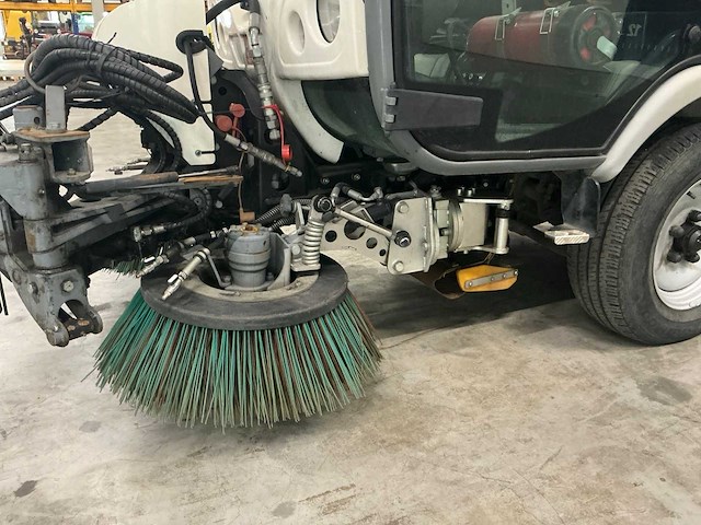 2017 ausa b2000h zelfrijdende veegmachine - afbeelding 23 van  24