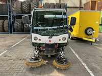 2017 ausa b200h zelfrijdende veegmachine - afbeelding 6 van  13
