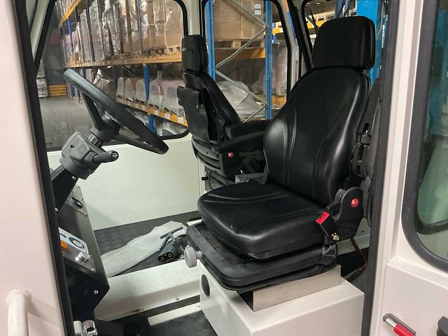 2017 avt grt rescue towing vehicle bergingsvoertuig (tugger) - afbeelding 10 van  45