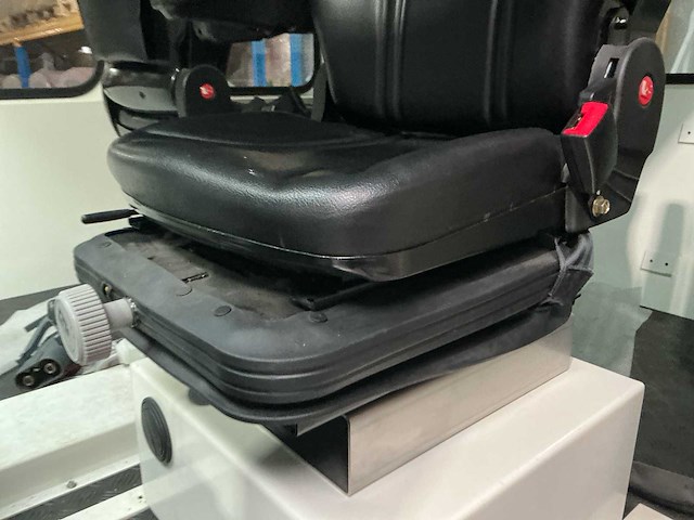 2017 avt grt rescue towing vehicle bergingsvoertuig (tugger) - afbeelding 11 van  45