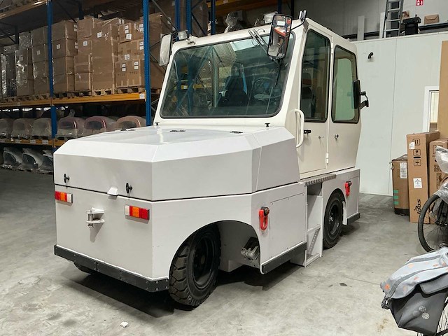 2017 avt grt rescue towing vehicle bergingsvoertuig (tugger) - afbeelding 33 van  45