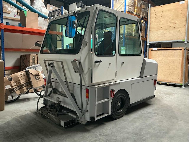 2017 avt grt rescue towing vehicle bergingsvoertuig (tugger) - afbeelding 44 van  45