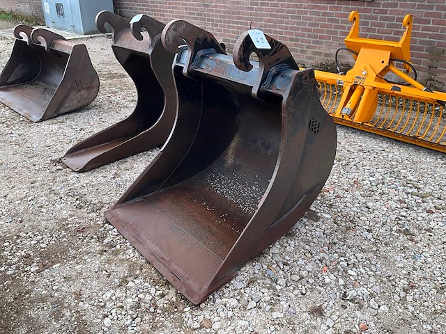 2017 bbh dlb1000 kl13 graafbak “cw30” - afbeelding 1 van  4