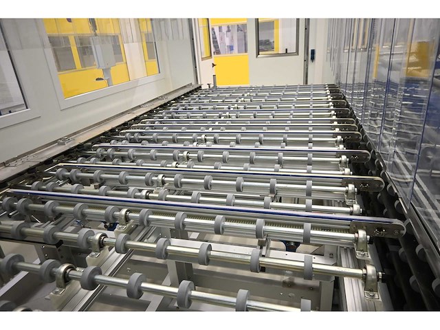 2017 benteler 2-delige aluminium glas panelen laad fifo systeem inclusief 5-delige kruiswissel systeem en rollenbaan systeem - afbeelding 3 van  33