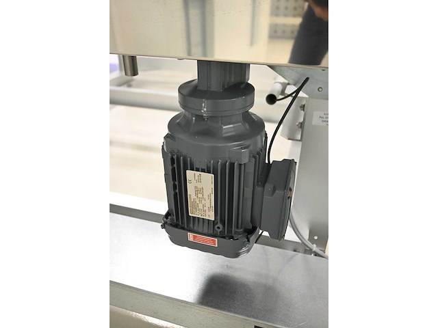 2017 benteler 2-delige aluminium glas panelen laad fifo systeem inclusief 5-delige kruiswissel systeem en rollenbaan systeem - afbeelding 12 van  33