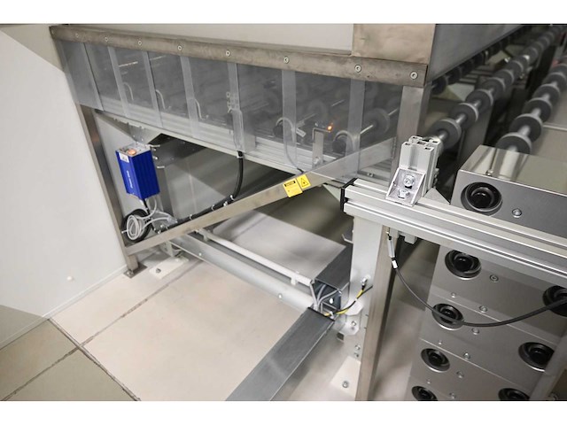 2017 benteler 2-delige aluminium glas panelen laad fifo systeem inclusief 5-delige kruiswissel systeem en rollenbaan systeem - afbeelding 21 van  33