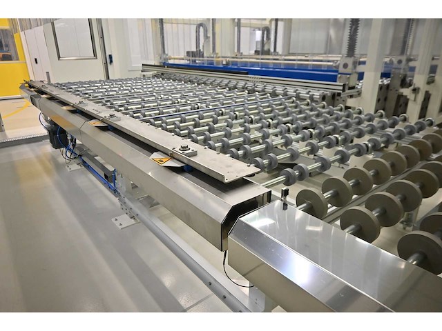 2017 benteler 2-delige aluminium glas panelen laad fifo systeem inclusief 5-delige kruiswissel systeem en rollenbaan systeem - afbeelding 23 van  33