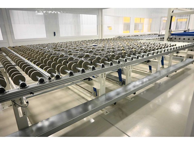 2017 benteler 2-delige aluminium glas panelen laad fifo systeem inclusief 5-delige kruiswissel systeem en rollenbaan systeem - afbeelding 22 van  33