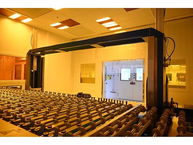 2017 benteler / 4pico kantelbare glasplaat assembleerlijn met 4pico uv-oppervlakte behandeling lijn (c) - afbeelding 11 van  37