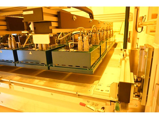 2017 benteler / 4pico kantelbare glasplaat assembleerlijn met 4pico uv-oppervlakte behandeling lijn (c) - afbeelding 23 van  37