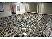 2017 benteler conveyor unloading / (turn over) crossbelt conveyor 7-delige aangedreven conveyor transportband systeem met kanteltafel en verticale zij-uitgifte (c) - afbeelding 19 van  36