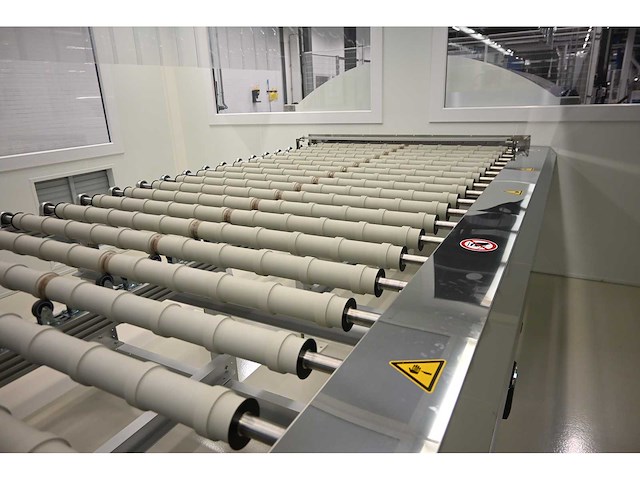 2017 benteler conveyor unloading / (turn over) crossbelt conveyor 7-delige aangedreven conveyor transportband systeem met kanteltafel en verticale zij-uitgifte (c) - afbeelding 12 van  36