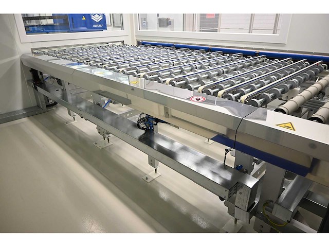 2017 benteler conveyor unloading / (turn over) crossbelt conveyor 7-delige aangedreven conveyor transportband systeem met kanteltafel en verticale zij-uitgifte (c) - afbeelding 33 van  36