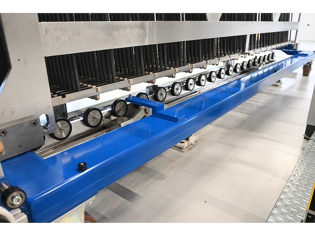 2017 benteler / masévon vertical conveyor 2-delige glas laad en ontlaad station - afbeelding 14 van  17