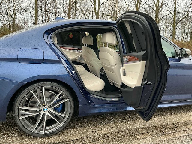 2017 bmw 5-serie m550i xd executive personenauto - afbeelding 13 van  34
