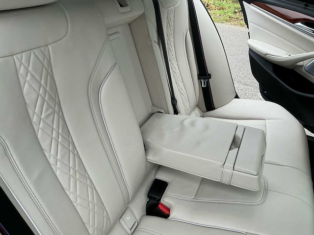 2017 bmw 5-serie m550i xd executive personenauto - afbeelding 15 van  34