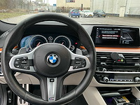 2017 bmw 5-serie m550i xd executive personenauto - afbeelding 21 van  34