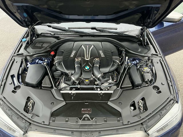 2017 bmw 5-serie m550i xd executive personenauto - afbeelding 27 van  34