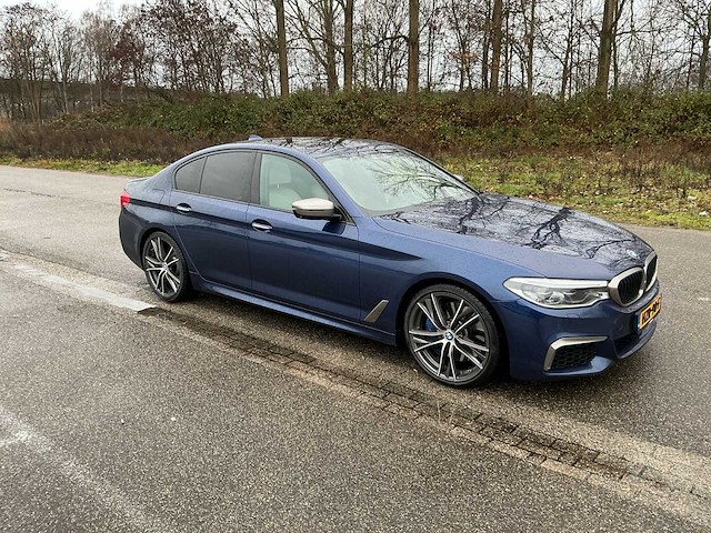 2017 bmw 5-serie m550i xd executive personenauto - afbeelding 32 van  34