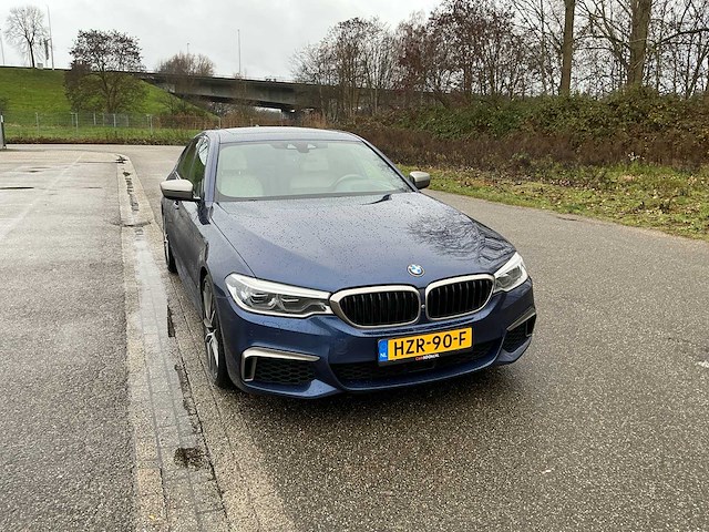 2017 bmw 5-serie m550i xd executive personenauto - afbeelding 33 van  34