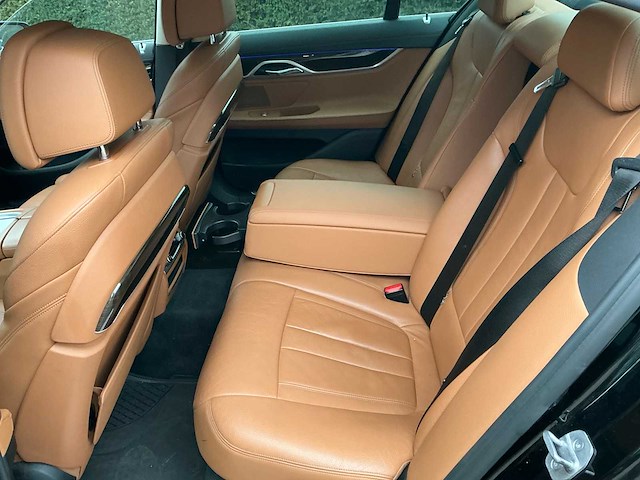 2017 bmw 730d sedan personenauto - afbeelding 18 van  33