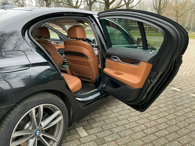 2017 bmw 730d sedan personenauto - afbeelding 26 van  33