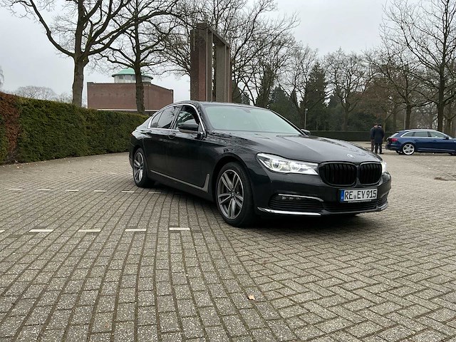 2017 bmw 730d sedan personenauto - afbeelding 31 van  33