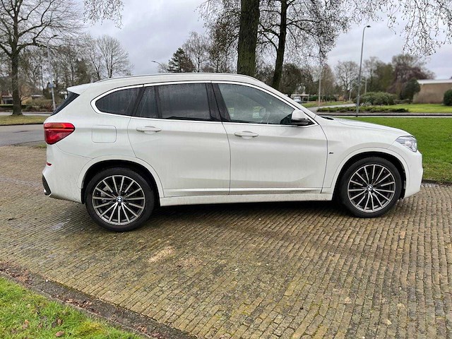 2017 bmw x1 xdrive18d high exec. personenauto - afbeelding 3 van  17