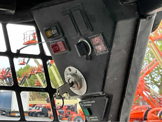 2017 bobcat s70 schranklader / mini wiellader - afbeelding 13 van  30