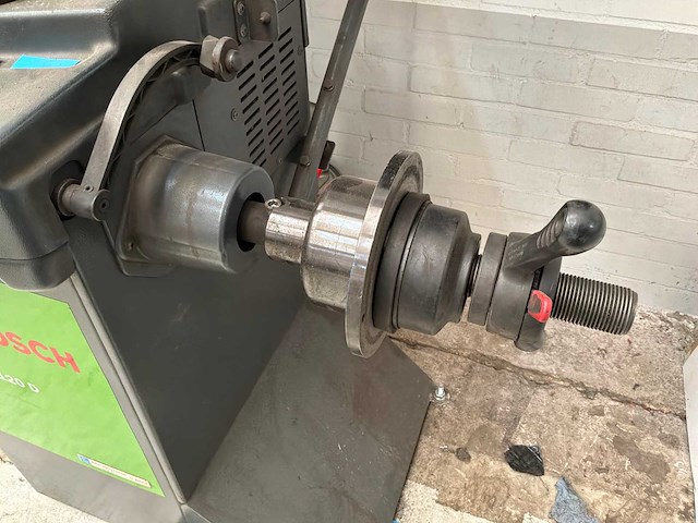 2017 bosch wbe 4120d balanceermachine - afbeelding 4 van  7