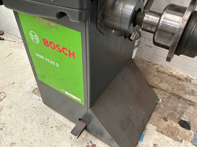 2017 bosch wbe 4120d balanceermachine - afbeelding 5 van  7