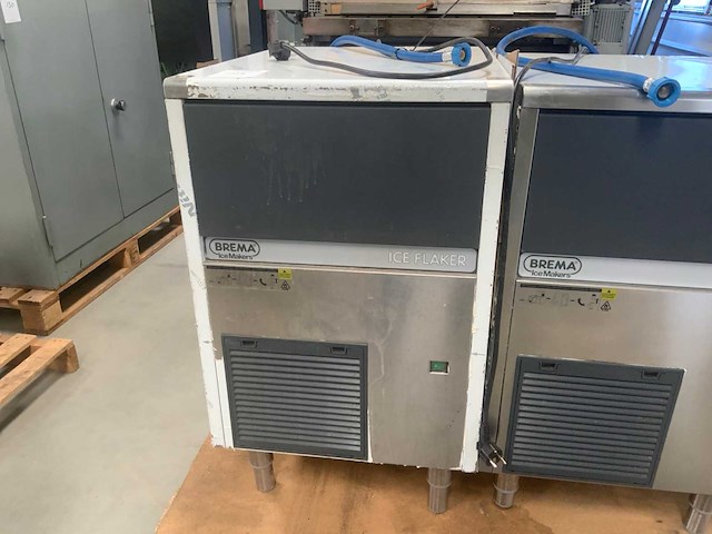 2017 brema gb 902a hc ijsblokjesmachine - afbeelding 1 van  4