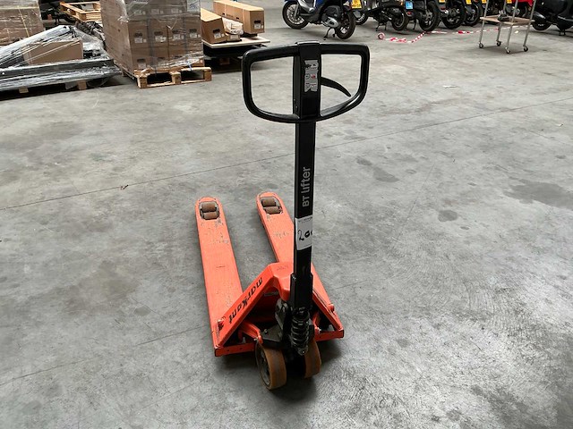 2017 bt lifter lhm230 hand hydraulische palletwagen - afbeelding 5 van  6