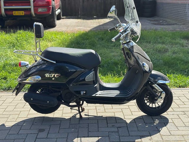 2017 btc legend scooter - afbeelding 9 van  12