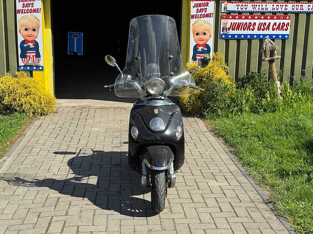 2017 btc legend scooter - afbeelding 11 van  12