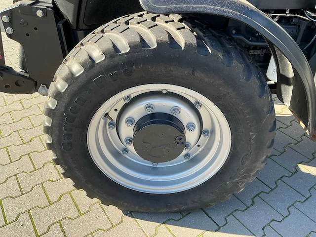 2017 case international quantum 105f smalspoortractor - afbeelding 35 van  37