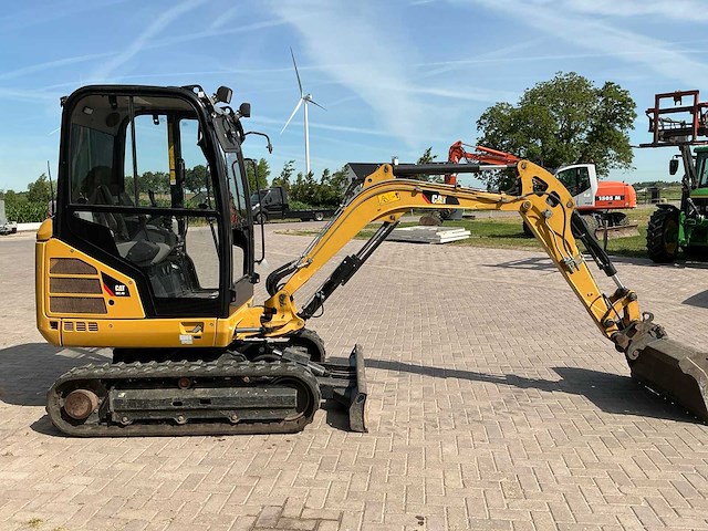 2017 caterpillar 302.4d midigraafmachine - afbeelding 18 van  23