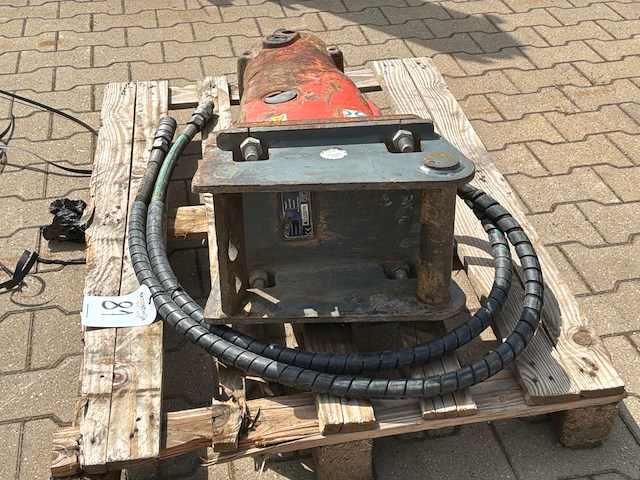 2017 cseri 4510450 hydraulische sloophamer - afbeelding 4 van  9