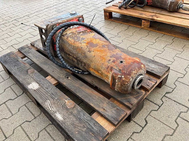 2017 cseri 4510450 hydraulische sloophamer - afbeelding 4 van  8