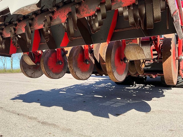 2017 dewulf kwatro gen ii 4-rij bunkerrooier op rupsonderstel aardappelrooier - afbeelding 18 van  72