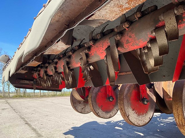 2017 dewulf kwatro gen ii 4-rij bunkerrooier op rupsonderstel aardappelrooier - afbeelding 19 van  72