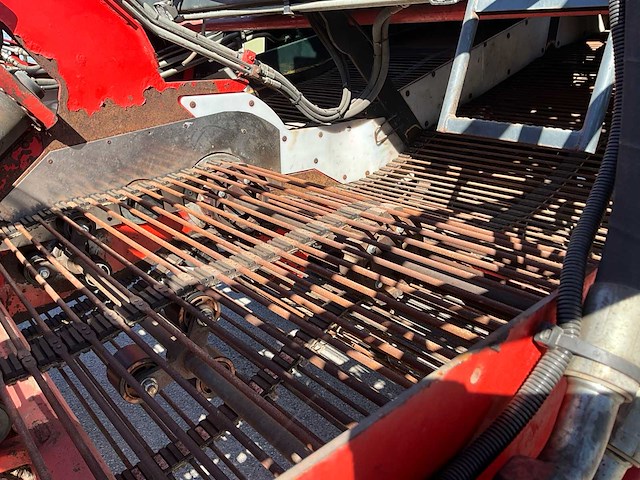 2017 dewulf kwatro gen ii 4-rij bunkerrooier op rupsonderstel aardappelrooier - afbeelding 22 van  72