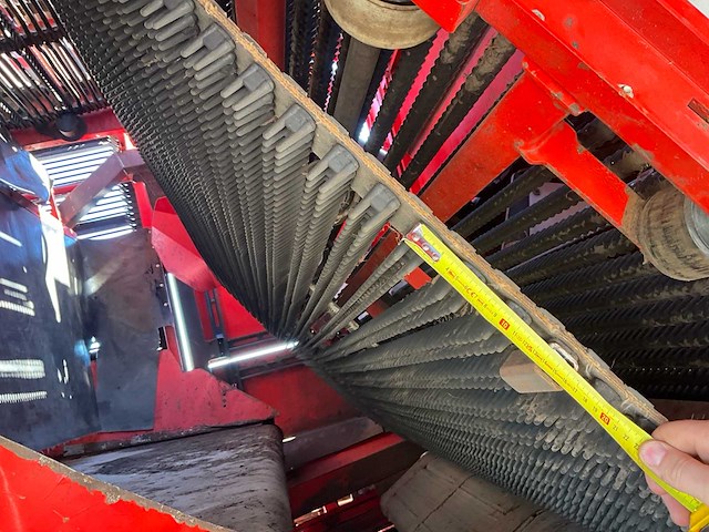 2017 dewulf kwatro gen ii 4-rij bunkerrooier op rupsonderstel aardappelrooier - afbeelding 69 van  72