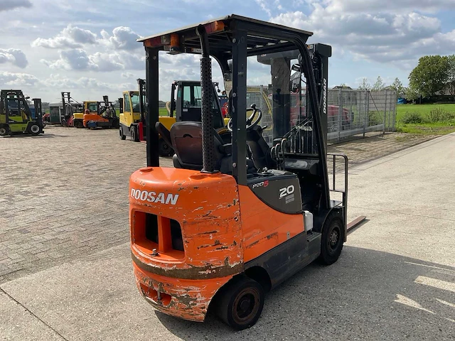 2017 doosan d20sc-5 vorkheftruck - afbeelding 27 van  30
