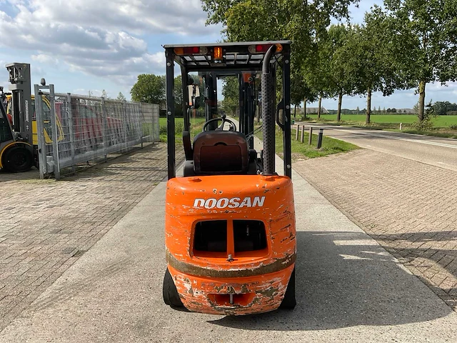 2017 doosan d20sc-5 vorkheftruck - afbeelding 28 van  30