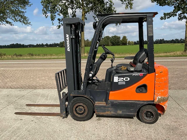 2017 doosan d20sc-5 vorkheftruck - afbeelding 30 van  30
