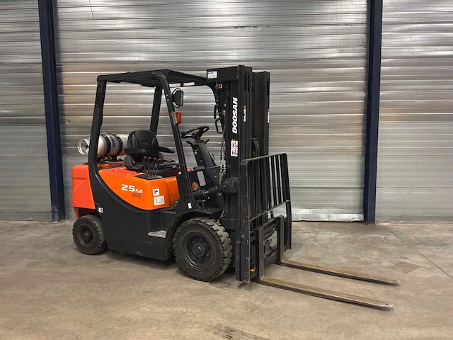 2017 doosan g25gp vorkheftruck - afbeelding 29 van  34