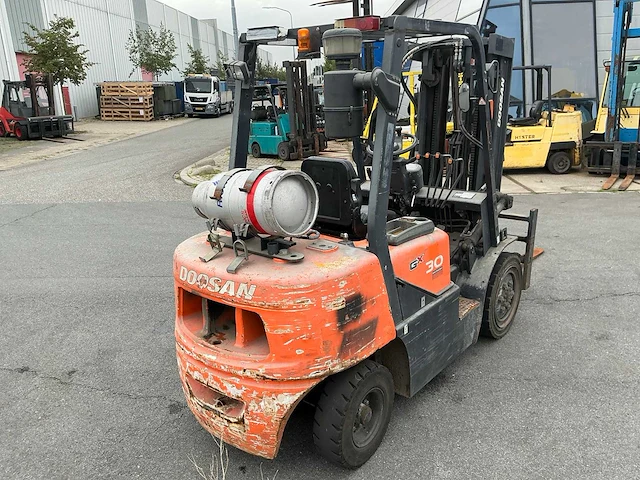 2017 doosan g30g serie gx vorkheftruck gas - afbeelding 8 van  14
